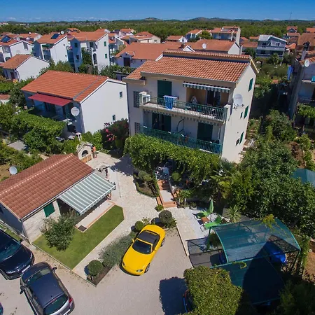 Sara * Vodice