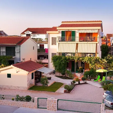 Sara Apartament *