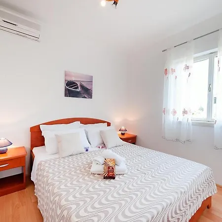 Sara * Vodice